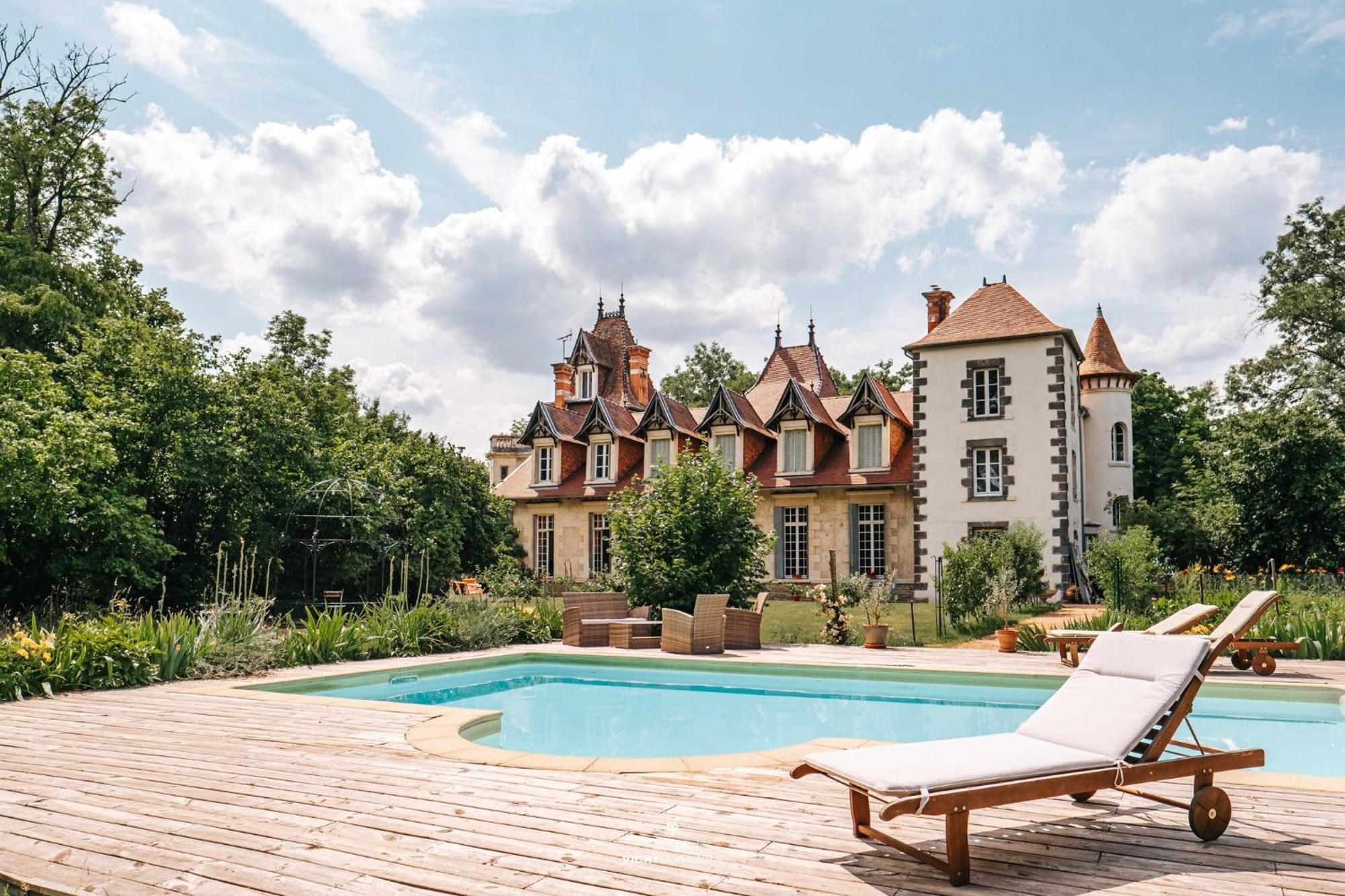 Chateau Du Guerinet Saint-Priest-Bramefant Екстериор снимка